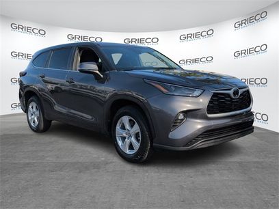 Used 2024 Toyota Highlander LE
