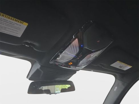 Used 2024 BMW X7 M60i w/ Executive Package image 22