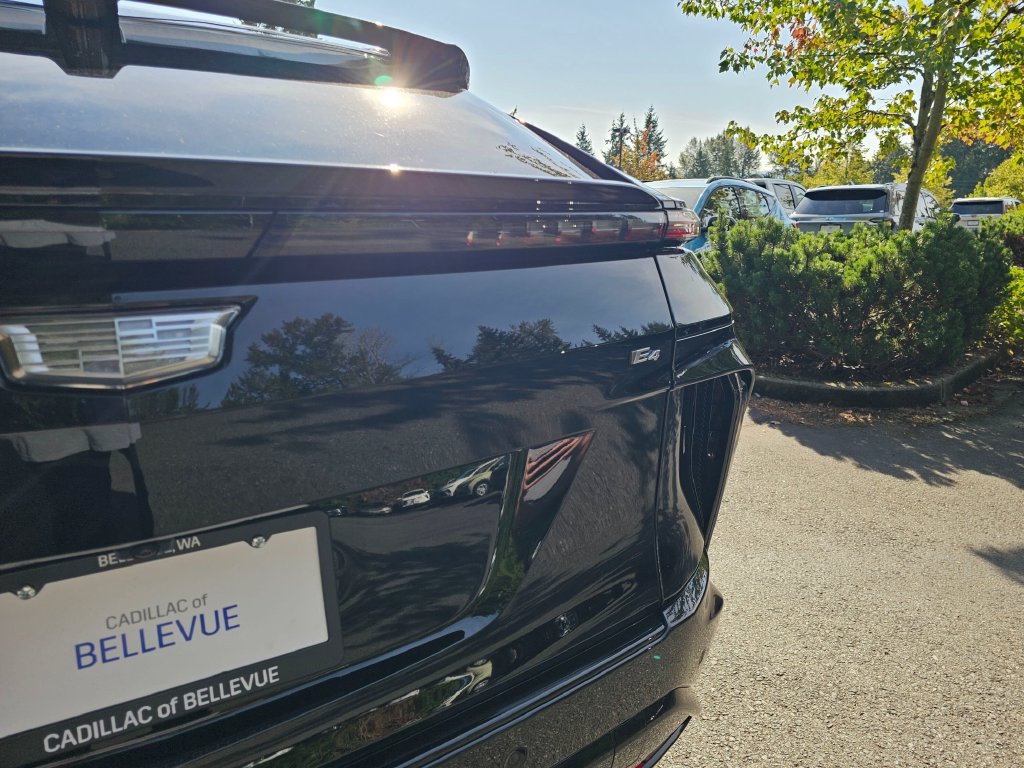 New 2027 Cadillac Lyriq Sport AWD/4WD image 17