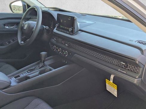 Certified 2025 Honda Accord SE image 20