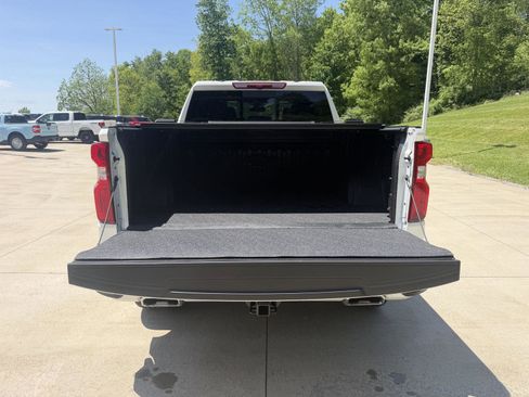 Used 2025 Chevrolet Silverado 1500 High Country w/ High Country Premium Package AWD/4WD image 28