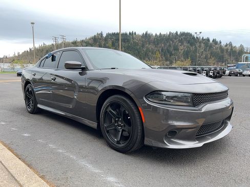 Used 2022 Dodge Charger GT w/ Plus Group image 2