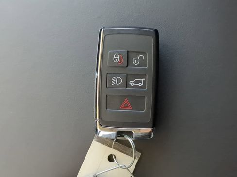 New 2025 Land Rover Range Rover Long Wheelbase Autobiography image 37