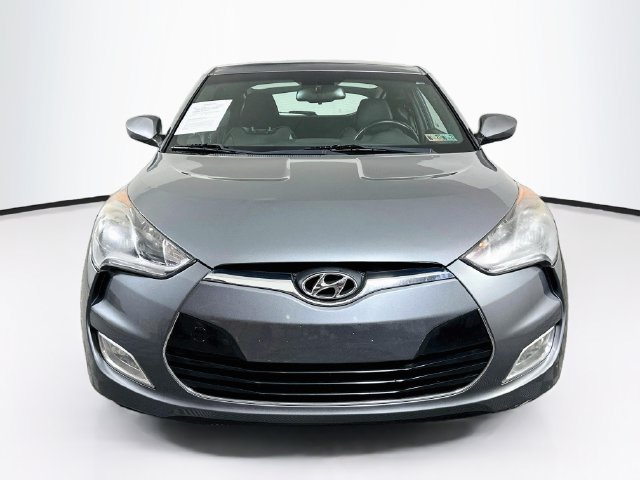 Used 2016 Hyundai Veloster w/ Option Group 03 FWD image 2