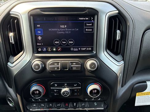 Used 2022 Chevrolet Silverado 1500 LTZ w/ Safety Package II AWD/4WD image 12