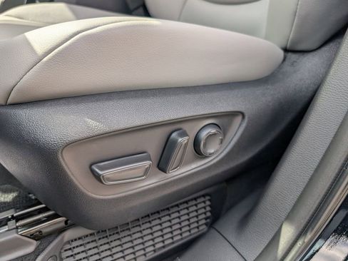 New 2026 Toyota Sienna XLE image 10