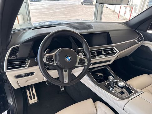 Used 2022 BMW X5 xDrive40i w/ M Sport Package image 18