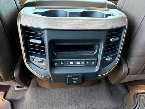 Used 2026 RAM 1500 Limited AWD/4WD image 10
