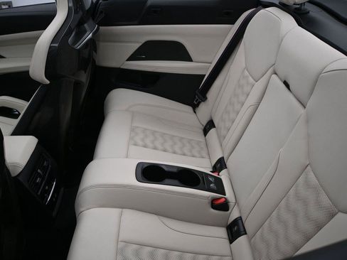 Used 2023 BMW M4 xDrive Competition AWD/4WD image 12