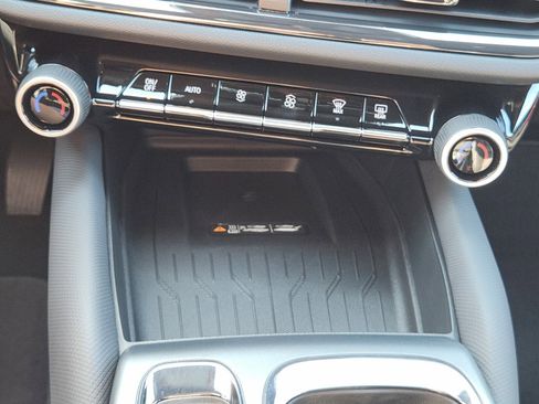 New 2026 Chevrolet Equinox EV RS image 15