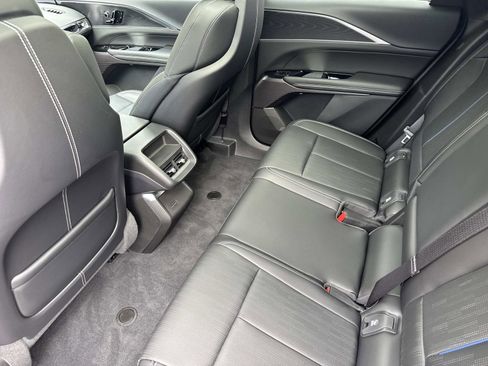 New 2025 Cadillac Lyriq Luxury image 15