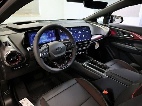 New 2026 Chevrolet Equinox EV RS FWD image 29