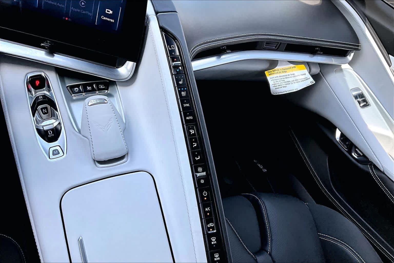 Used 2024 Chevrolet Corvette Stingray Premium Cpe w/ Z51 Performance Package RWD image 31