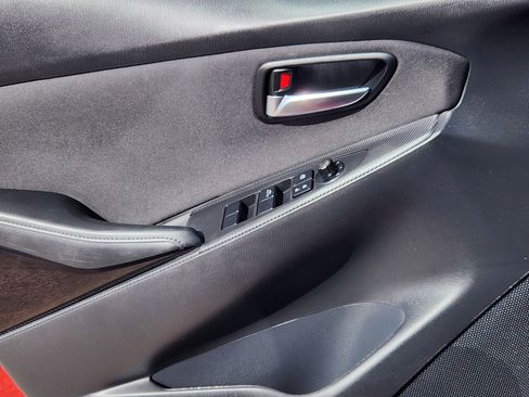 Used 2017 Toyota Yaris iA image 7