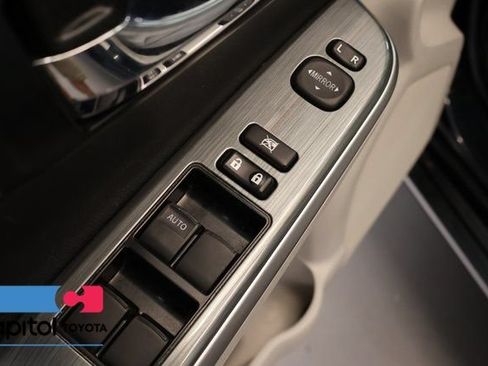 Used 2014 Toyota Camry LE FWD image 10