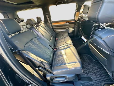 New 2024 Jeep Grand Wagoneer Series III w/ Rear Seat Video Group 1 AWD/4WD image 31