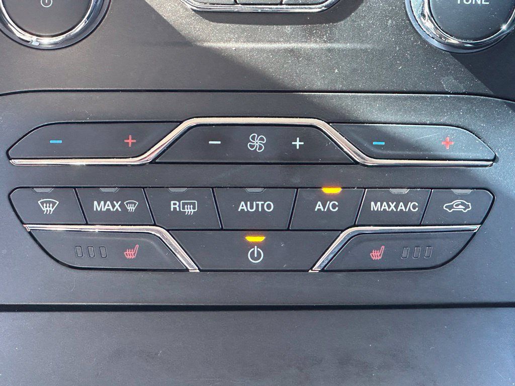 Used 2020 Ford Edge SEL w/ Convenience Package AWD/4WD image 19