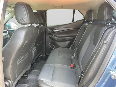 Used 2025 Buick Encore GX Preferred AWD/4WD image 18