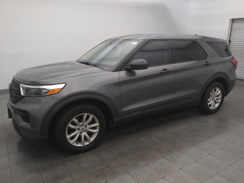 Used 2021 Ford Explorer 2WD image 2