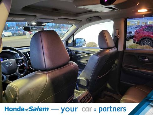 Used 2019 Honda Pilot Elite image 12