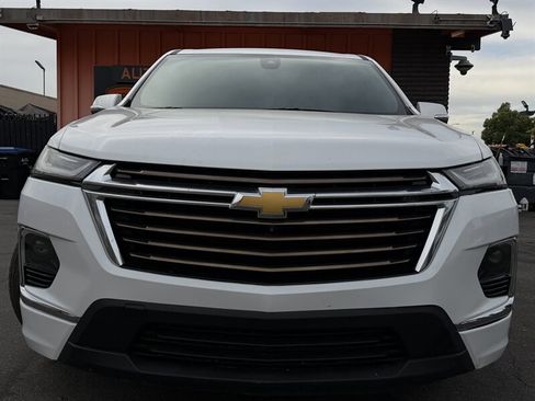 Used 2023 Chevrolet Traverse High Country AWD/4WD image 2