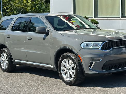 Used 2021 Dodge Durango SXT w/ 3rd Row Seating Group AWD/4WD image 2