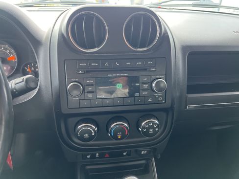 Used 2016 Jeep Patriot Latitude image 28