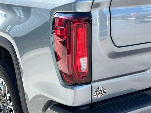 Used 2025 GMC Sierra 1500 Denali Ultimate AWD/4WD image 10