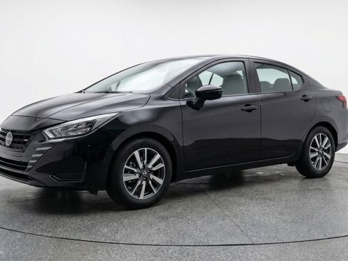Used 2025 Nissan Versa SV FWD image 3