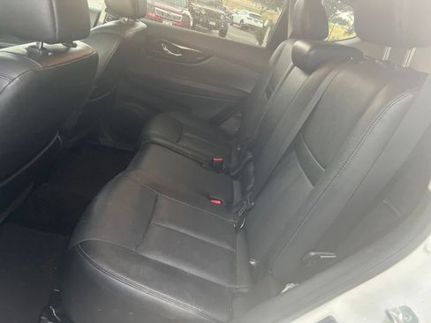 Used 2017 Nissan Rogue SL w/ SL Premium Package AWD/4WD image 11