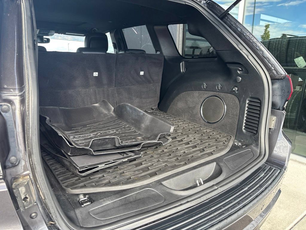 Used 2019 Jeep Grand Cherokee Altitude AWD/4WD image 17