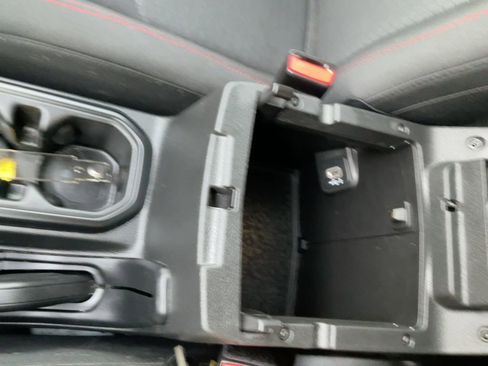 Used 2022 Jeep Wrangler Unlimited Rubicon w/ Cold Weather Group image 19