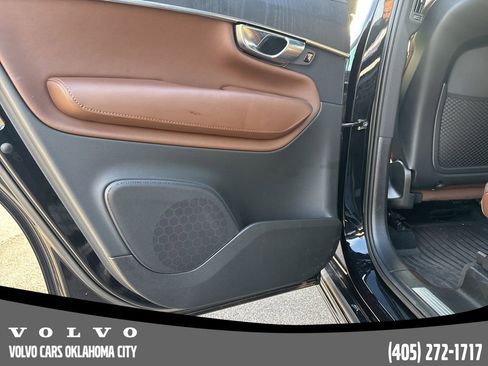 Used 2023 Volvo XC90 B6 Ultimate w/ Protection Package Premier image 17