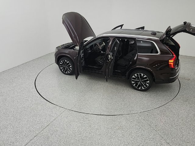 New 2026 Volvo XC90 T8 Ultra w/ Protection Package Premier AWD/4WD image 24