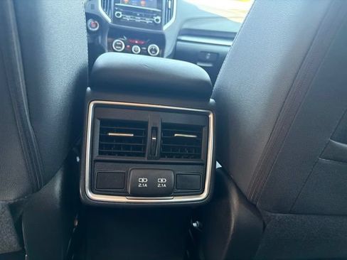 Used 2019 Subaru Forester Premium AWD/4WD image 18