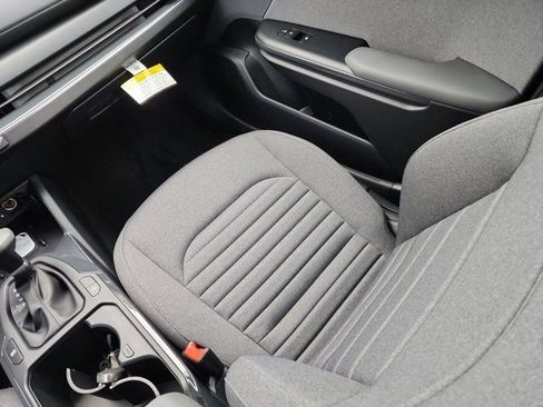 New 2025 Kia K4 EX image 12