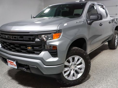 Used 2024 Chevrolet Silverado 1500 Custom AWD/4WD image 30