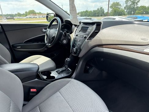 Used 2018 Hyundai Santa Fe Sport FWD image 11