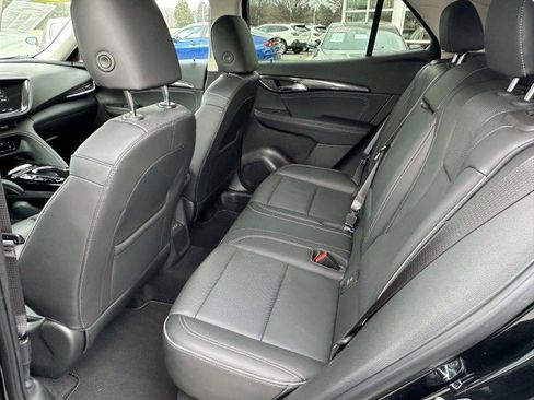 Used 2023 Buick Envision Essence image 12