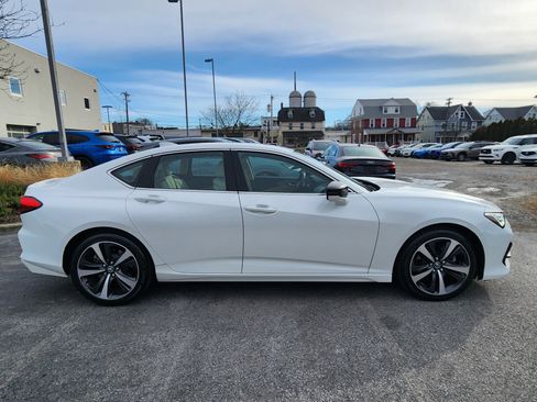 Certified 2025 Acura TLX w/ Technology Package image 6