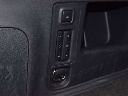 Certified 2025 Ford Expedition Active AWD/4WD image 40