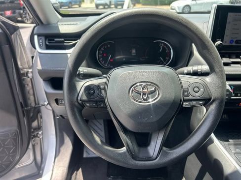 Used 2024 Toyota RAV4 XLE FWD image 21