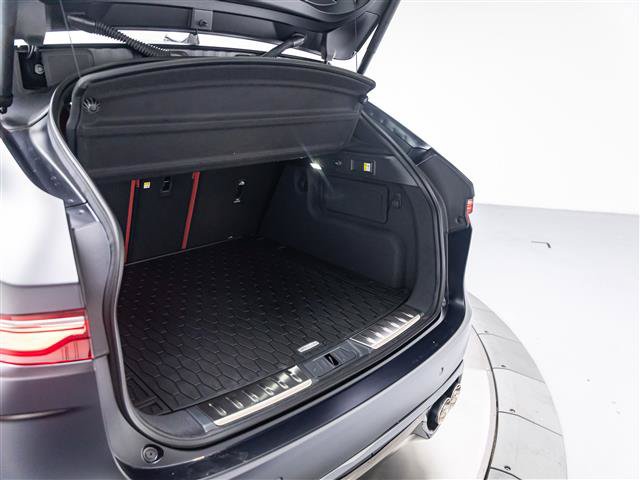 New 2026 Jaguar F-PACE SVR 575 Edition AWD/4WD image 34
