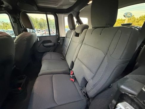 Used 2021 Jeep Wrangler Unlimited Sport AWD/4WD image 12