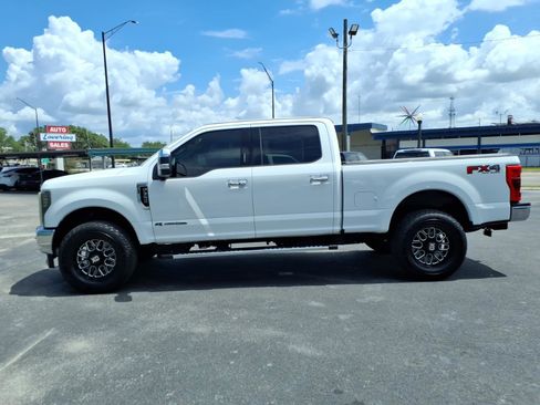 Used 2018 Ford F350 Lariat w/ Lariat Ultimate Package AWD/4WD image 4