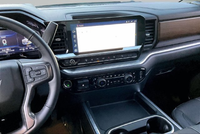 Used 2024 Chevrolet Silverado 2500 High Country w/ High Country Premium Package AWD/4WD image 9