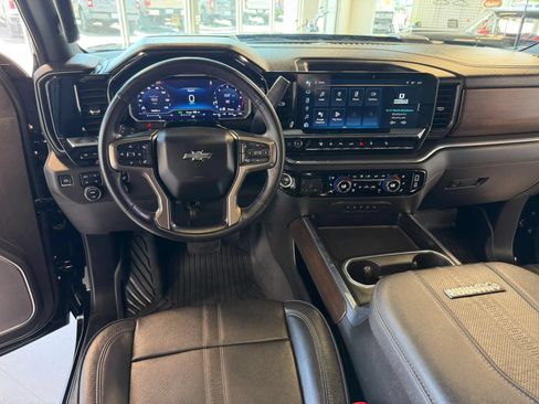 Used 2024 Chevrolet Silverado 3500 High Country w/ Technology Package AWD/4WD image 10
