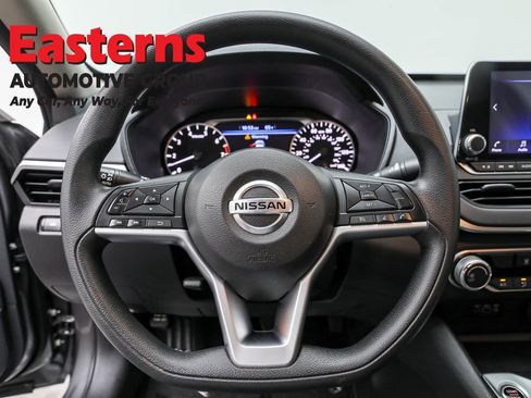 Used 2022 Nissan Altima 2.5 SV image 10