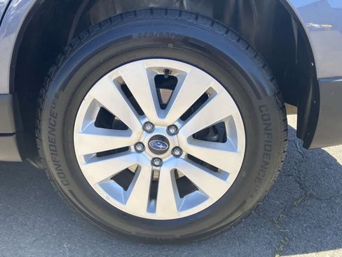 Used 2015 Subaru Outback 2.5i Premium AWD/4WD image 10
