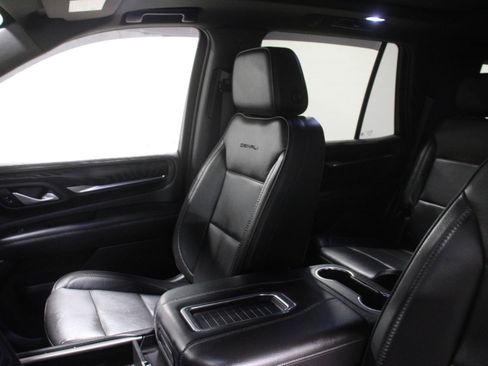 Used 2022 GMC Yukon Denali AWD/4WD image 34